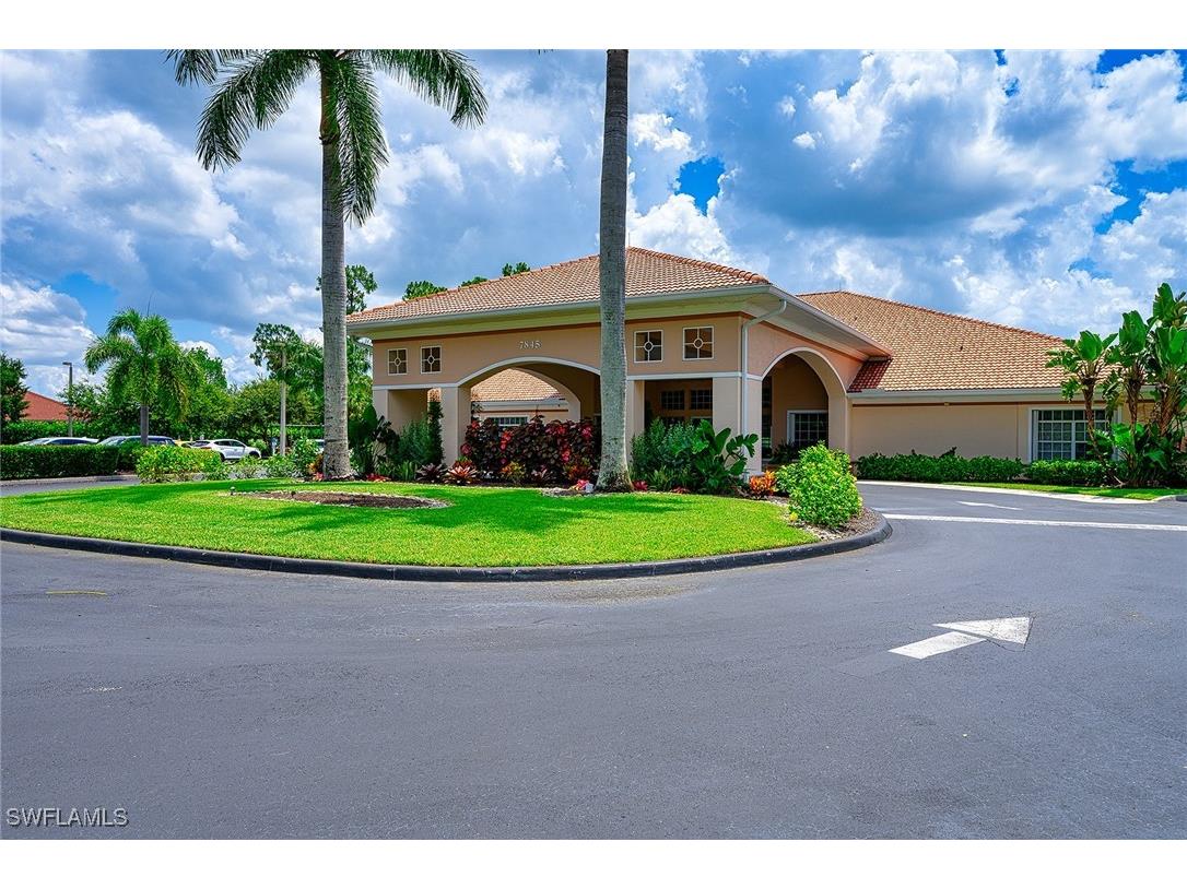 7670 Meadow Lakes Drive #1501 Naples FL 34104 224082754 image18