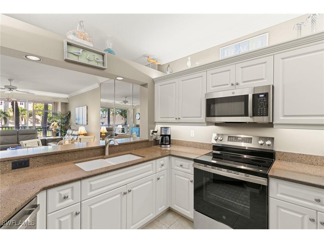 7670 Pebble Creek Circle #103 Naples FL 34108 226004047 image8