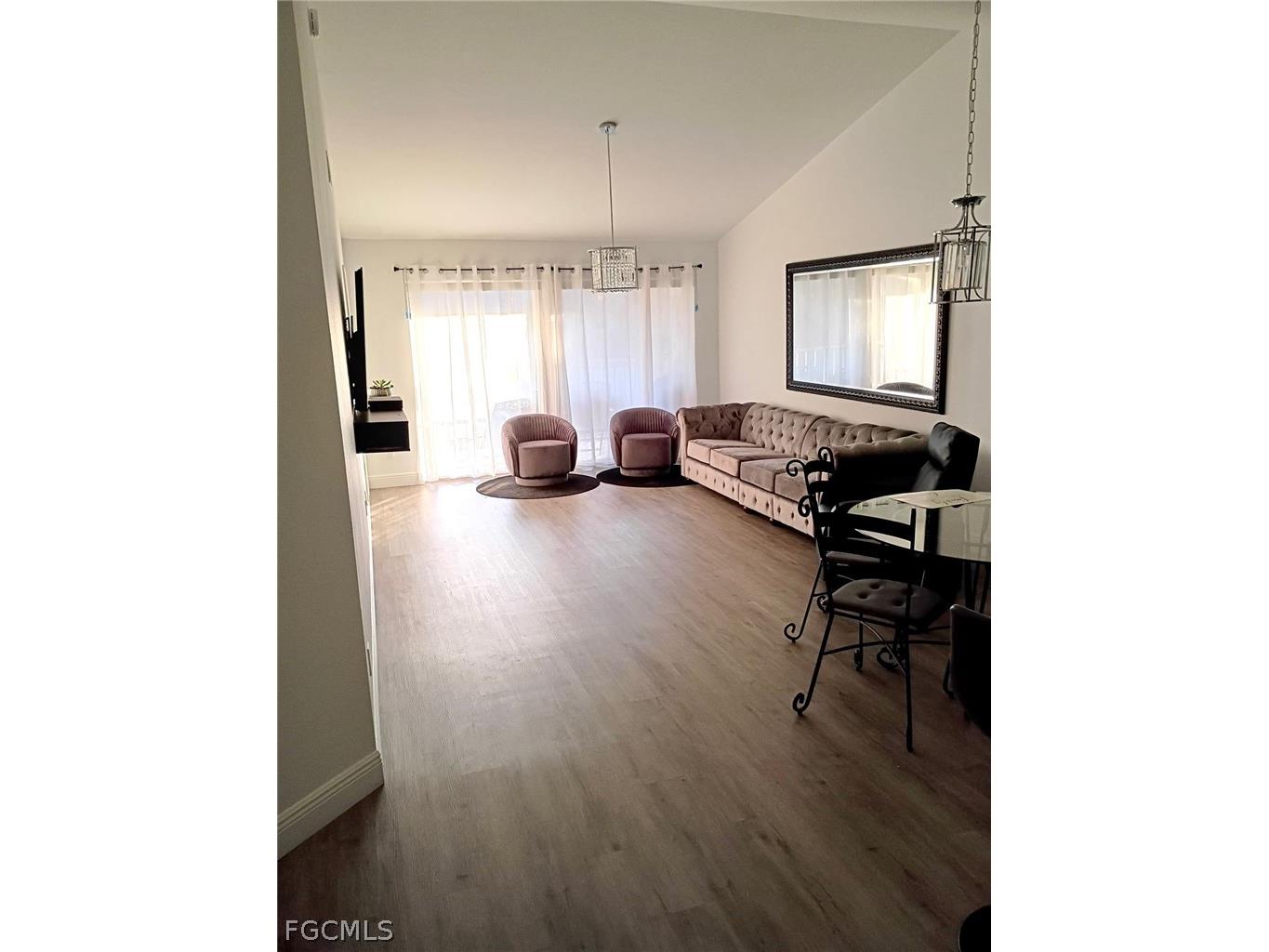 768 Landover Circle #201 Naples FL 34104 2026008458 image4