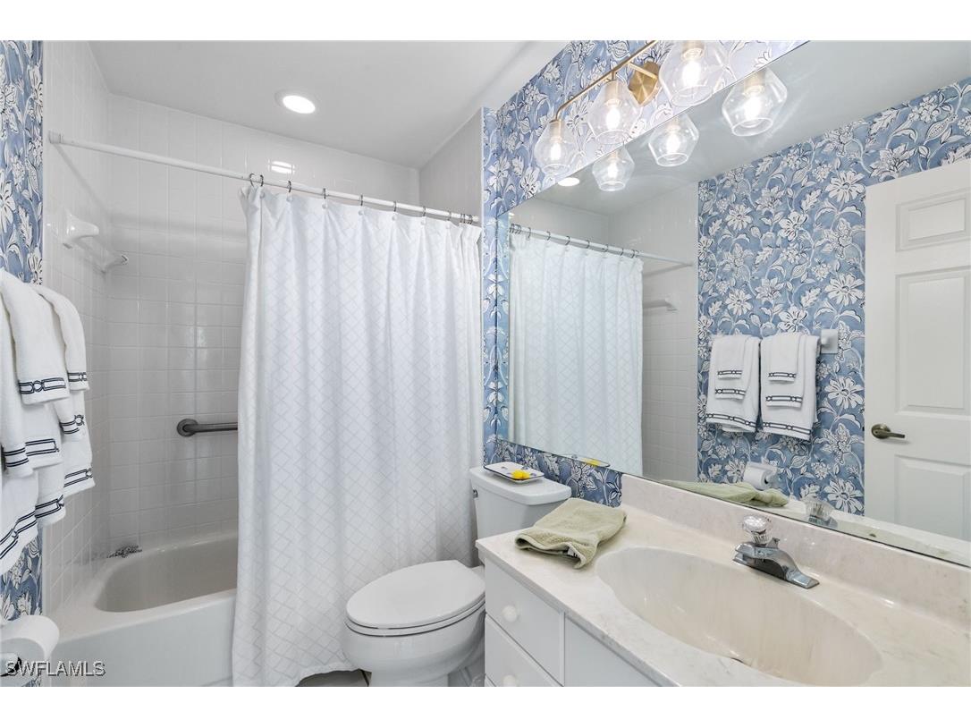 768 Wiggins Lake Drive #202 Naples FL 34110 226003990 image17