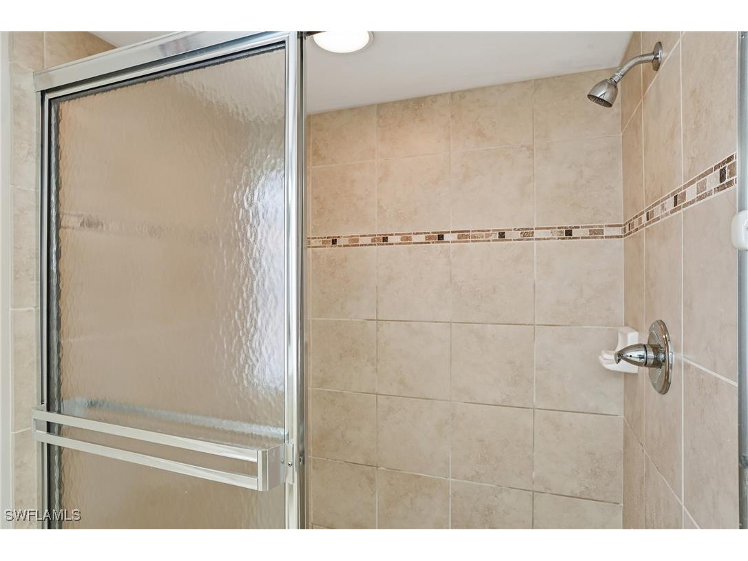 7680 Oleander Gate Drive #J202 Naples FL 34109 226003874 image23