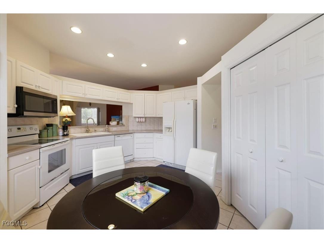 7685 Bay Lake Drive Fort Myers FL 33907 2025002492 image24