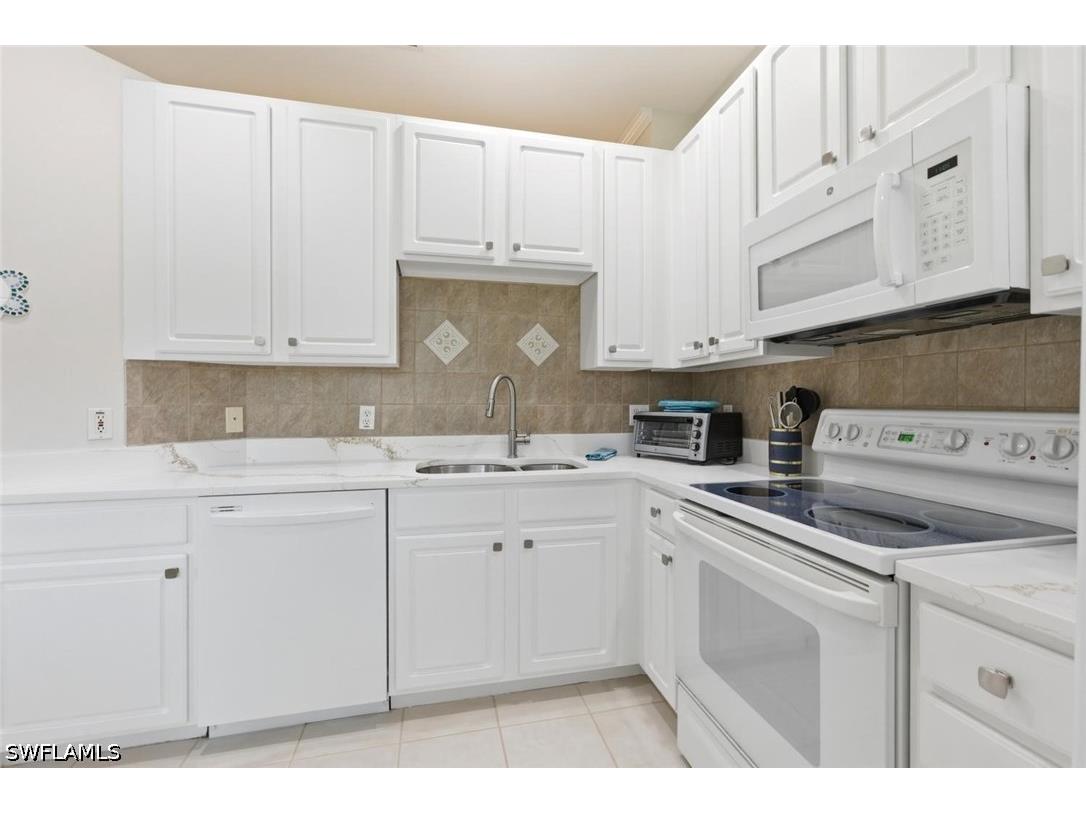 7685 Meadow Lakes Drive #1301 Naples FL 34104 226021112 image10