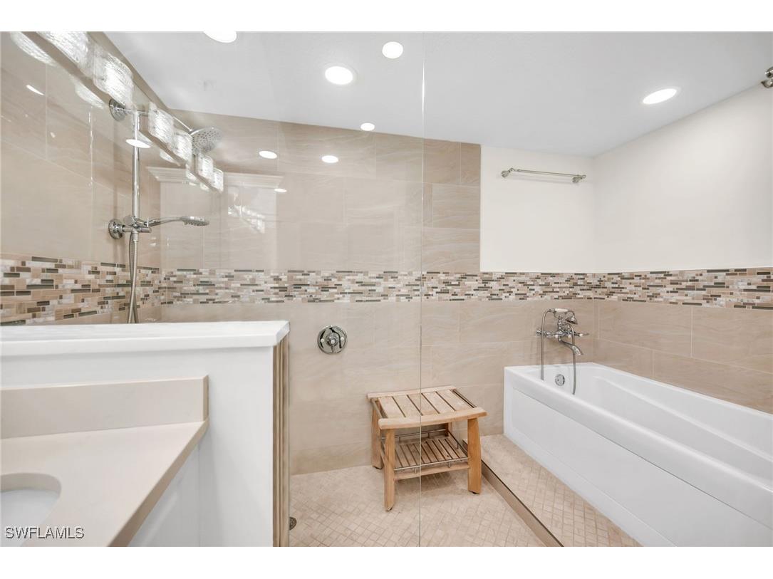 7687 Pebble Creek Circle #104 Naples FL 34108 225083451 image15