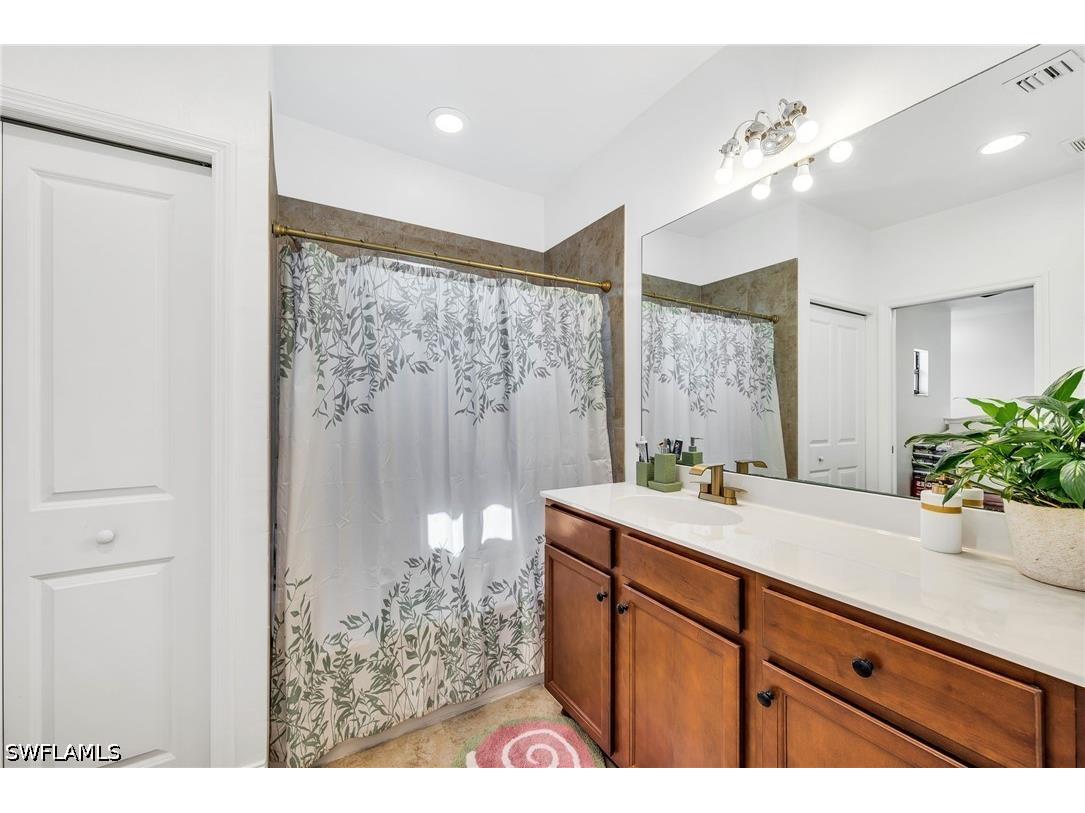 7689 Bristol Circle Naples FL 34120 226024853 image11
