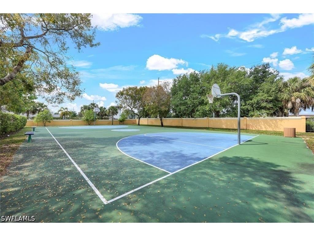 7689 Bristol Circle Naples FL 34120 226024853 image15