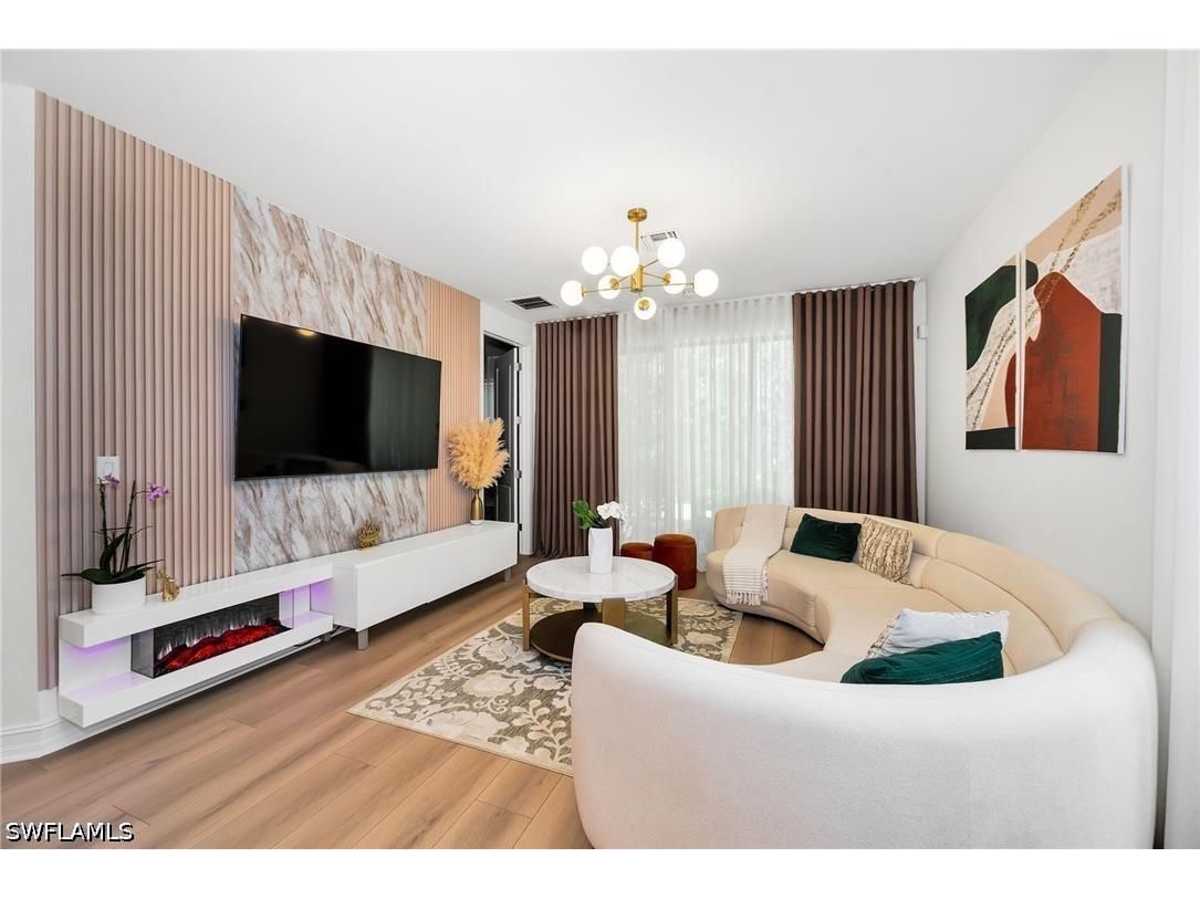 7689 Bristol Circle Naples FL 34120 226024853 image2