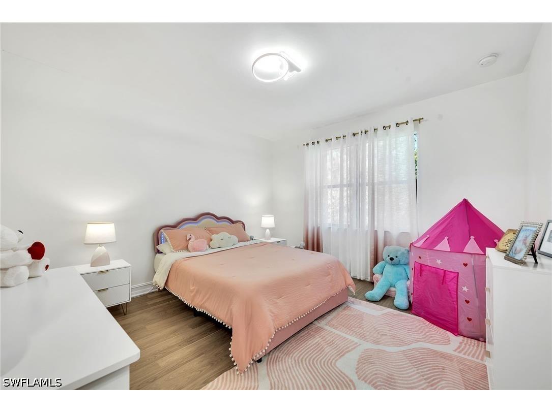 7689 Bristol Circle Naples FL 34120 226024853 image9