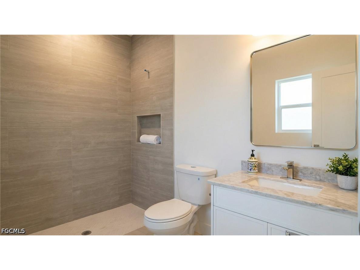769 95th Avenue N Naples FL 34108 2026013399 image11