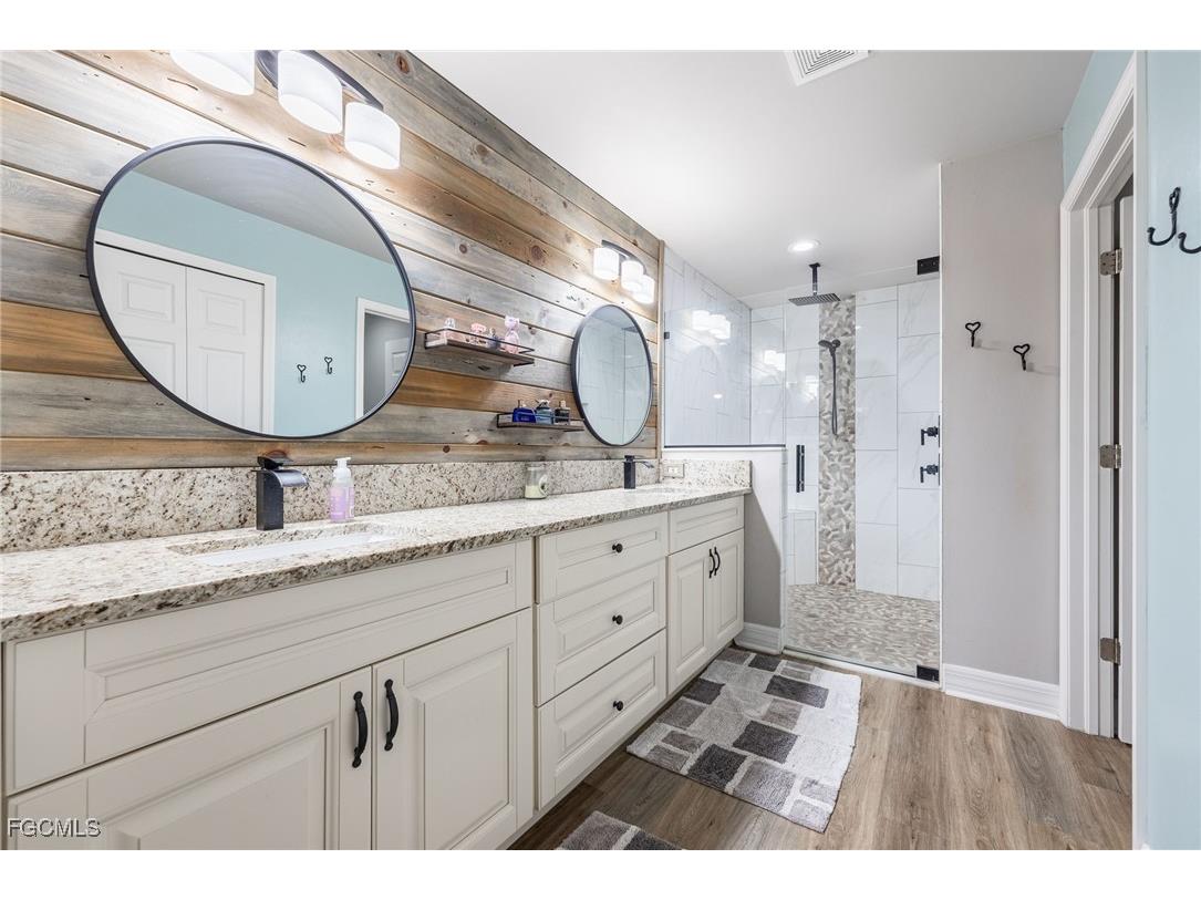 7690 18th Place Labelle FL 33935 2025011228 image13