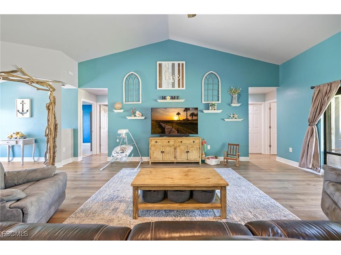 7690 18th Place Labelle FL 33935 2025011228 image3