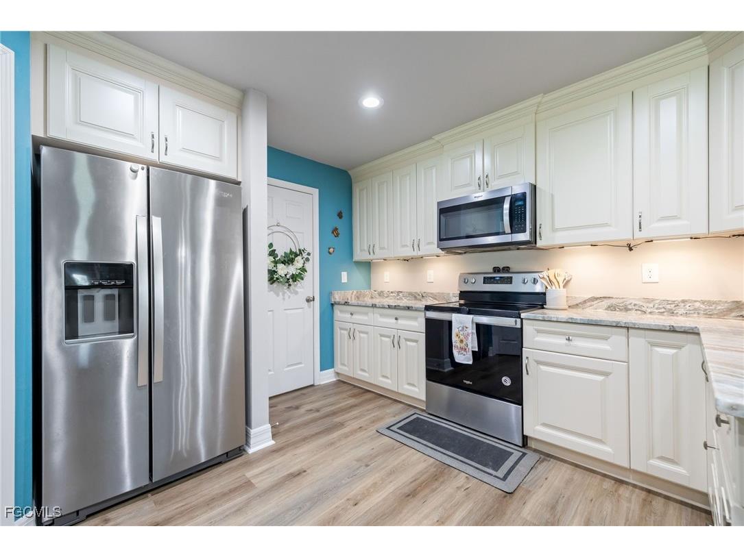 7690 18th Place Labelle FL 33935 2025011228 image9