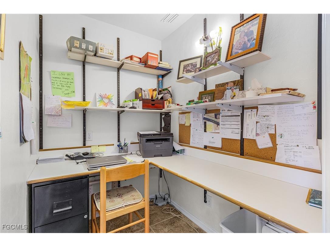 7692 Myrsine Circle Bokeelia FL 33922 2025003084 image11