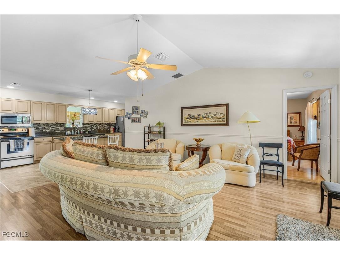 7692 Myrsine Circle Bokeelia FL 33922 2025003084 image5