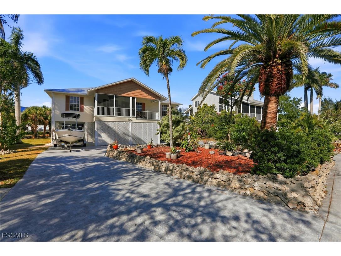7692 Myrsine Circle Bokeelia FL 33922 2026006018 image1