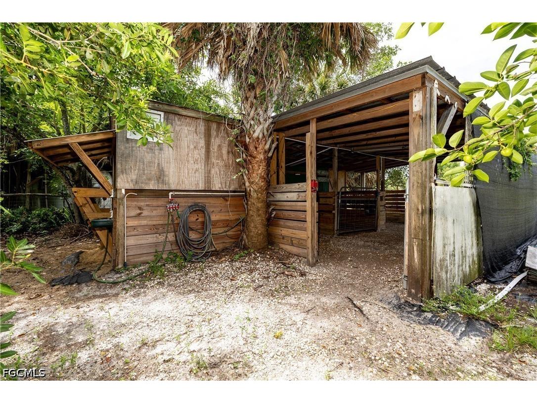 7697 Beach Daisy Lane Bokeelia FL 33922 2026025373 image16