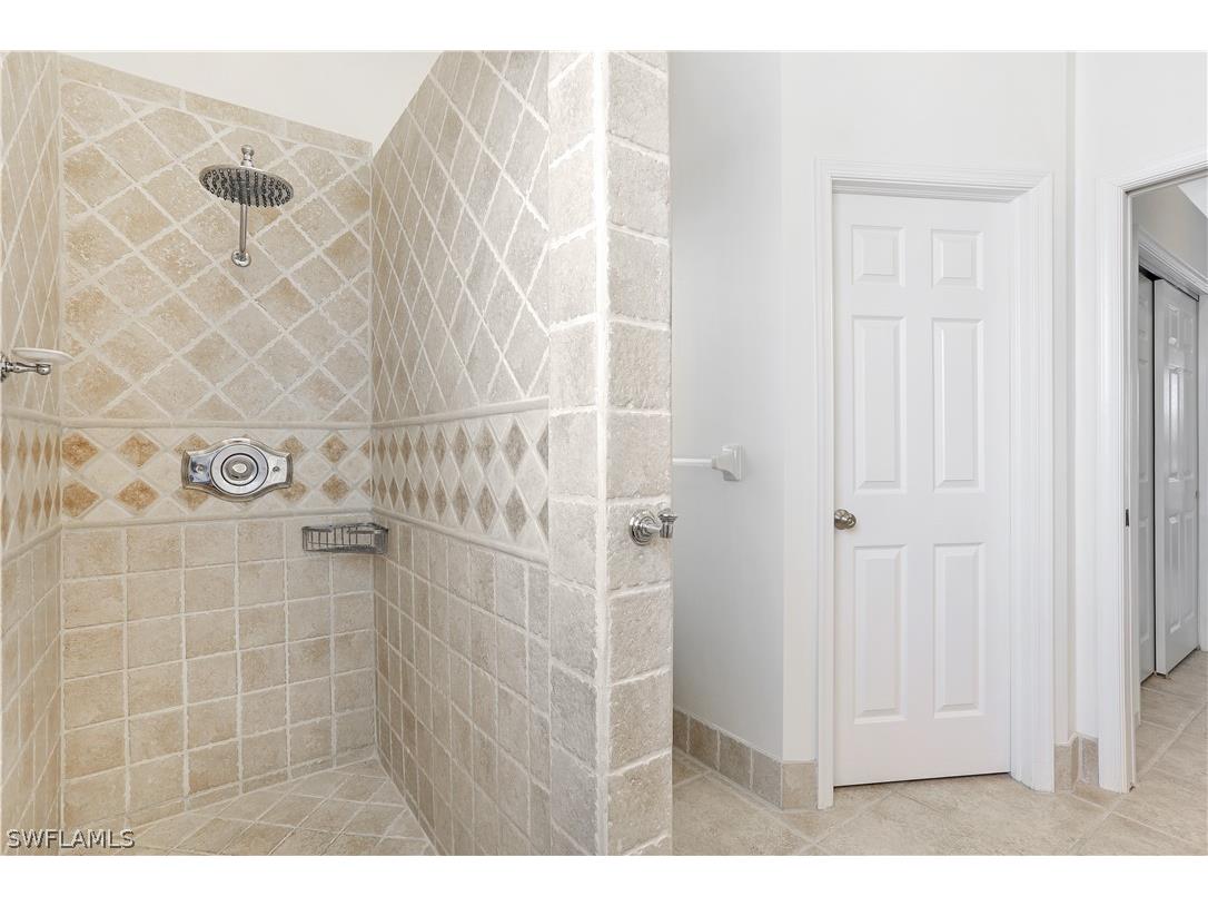 7699 Groves Road Naples FL 34109 226010422 image18