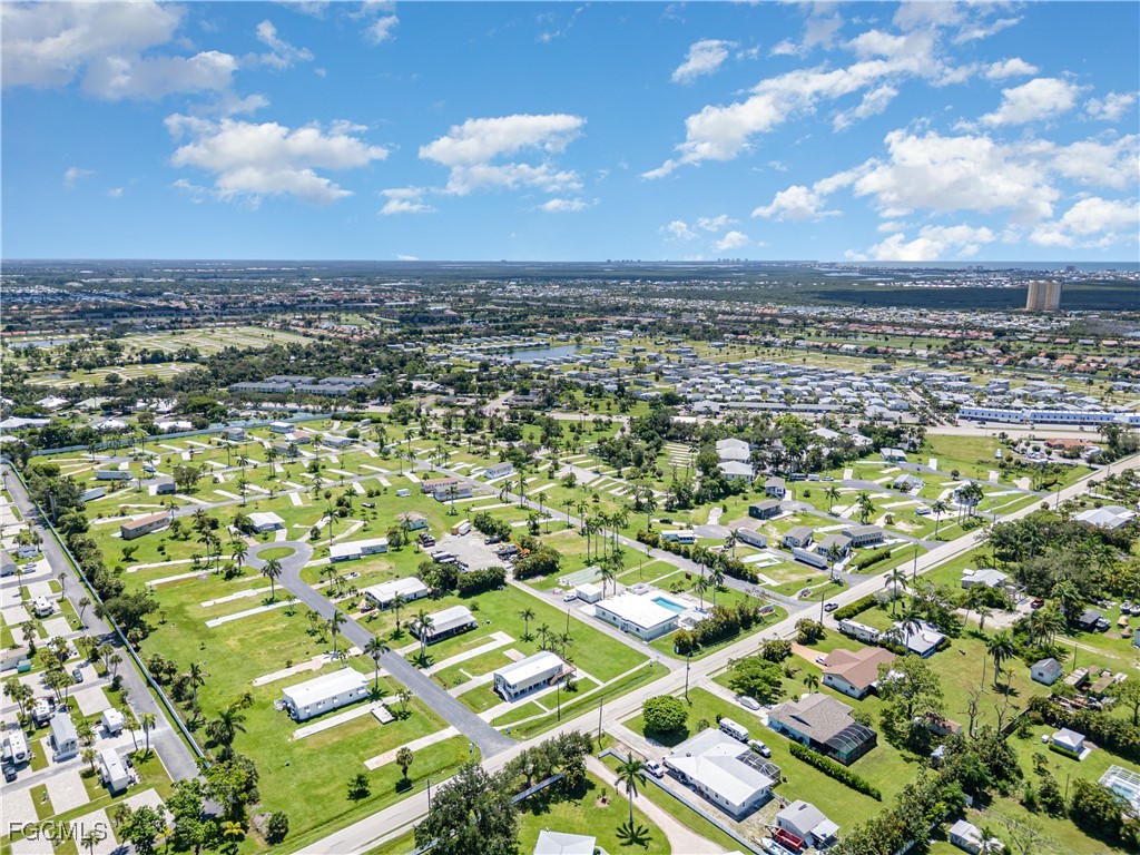 77 Birch Boulevard Fort Myers FL 33908 2025006507 image5