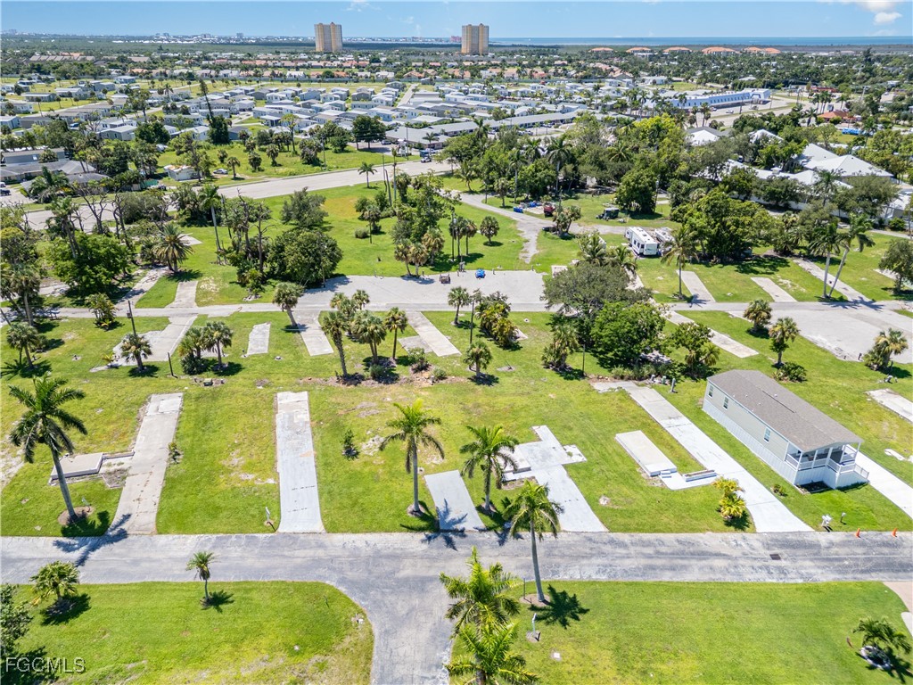 77 Birch Boulevard Fort Myers FL 33908 2025006507 image9