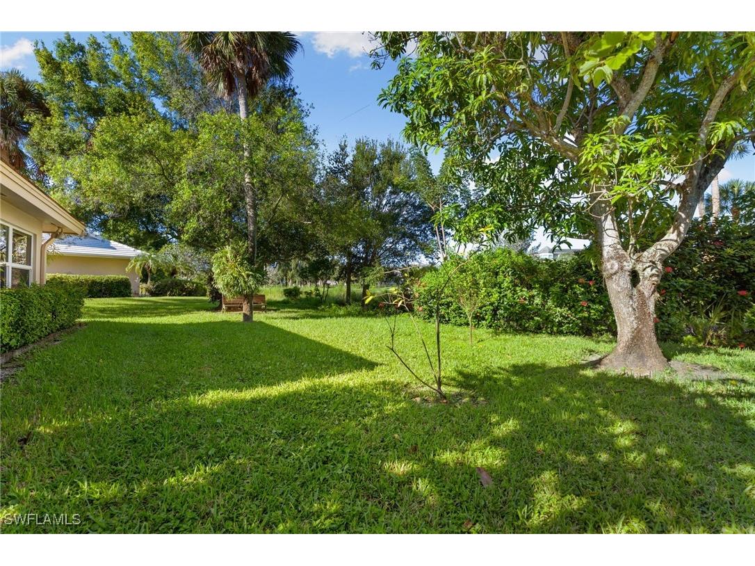 77 Cypress Point Drive Naples FL 34105 225075673 image21