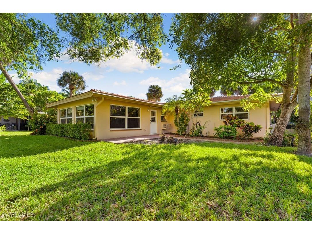 77 Cypress Point Drive Naples FL 34105 225075673 image23