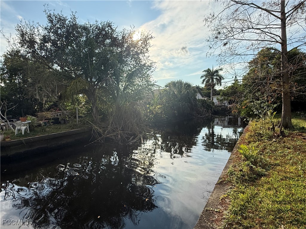 77 Oak Street North Fort Myers FL 33903 2026004073 image1