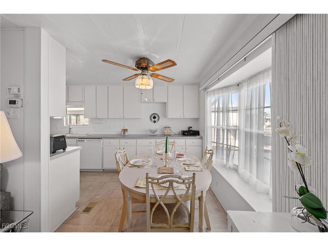 77 Snead Drive North Fort Myers FL 33903 2025006954 image10