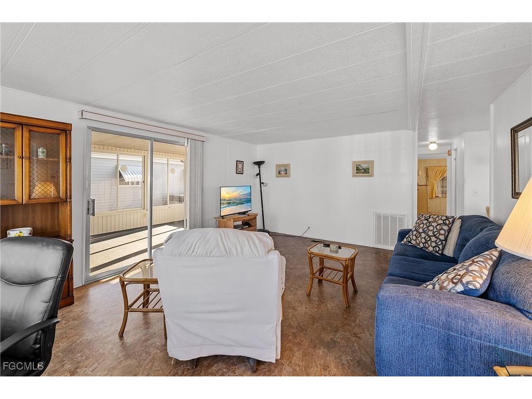 77 Snead Drive North Fort Myers FL 33903 2025006954 image12