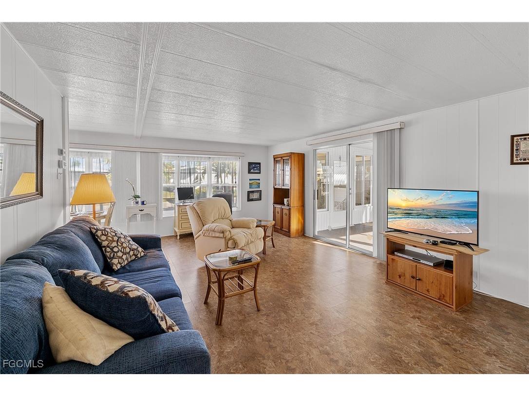 77 Snead Drive North Fort Myers FL 33903 2025006954 image13