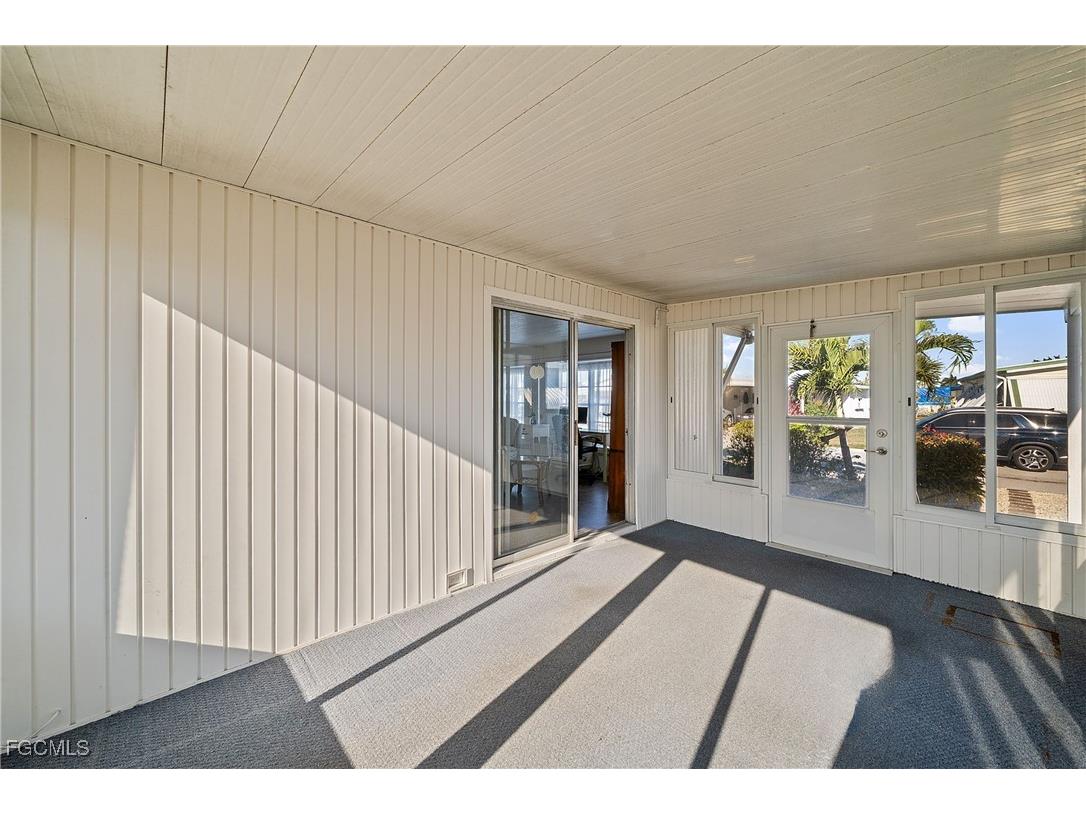 77 Snead Drive North Fort Myers FL 33903 2025006954 image17