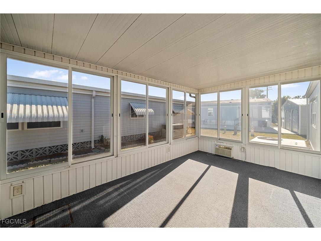 77 Snead Drive North Fort Myers FL 33903 2025006954 image19