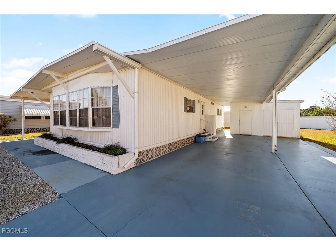 77 Snead Drive North Fort Myers FL 33903 2025006954 image2