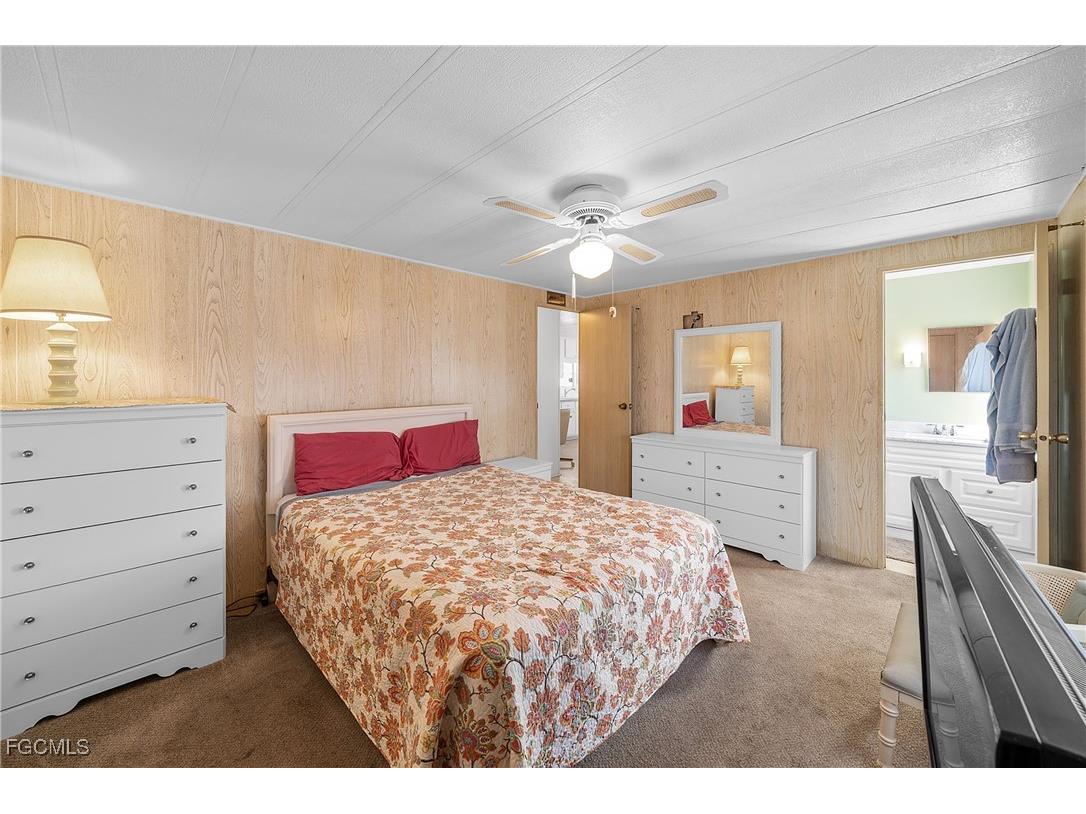 77 Snead Drive North Fort Myers FL 33903 2025006954 image20