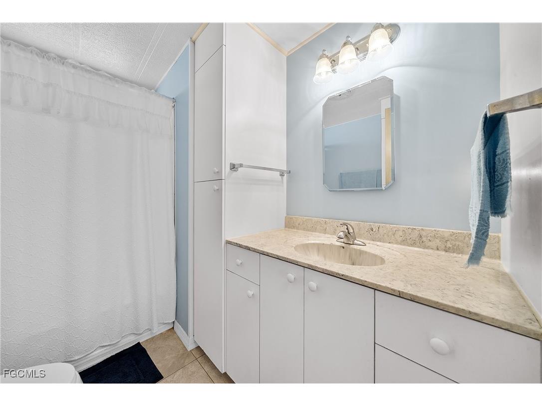 77 Snead Drive North Fort Myers FL 33903 2025006954 image22