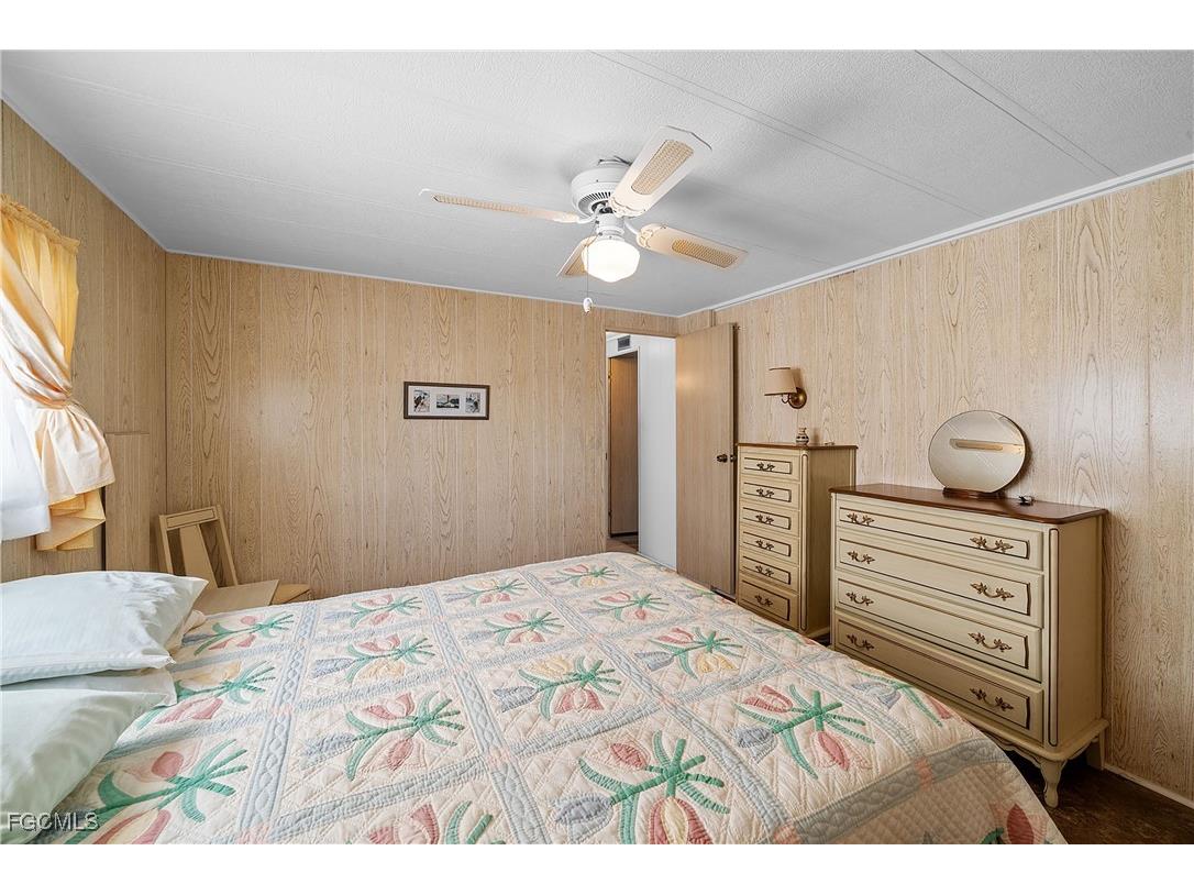 77 Snead Drive North Fort Myers FL 33903 2025006954 image23