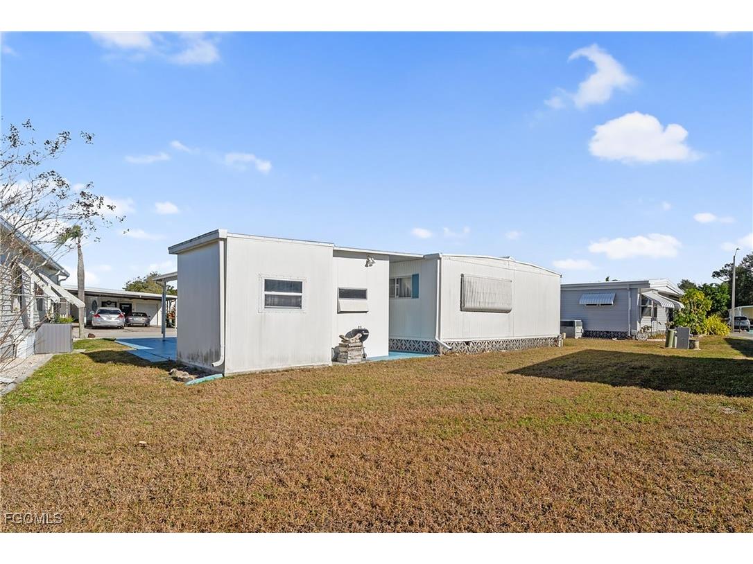 77 Snead Drive North Fort Myers FL 33903 2025006954 image26