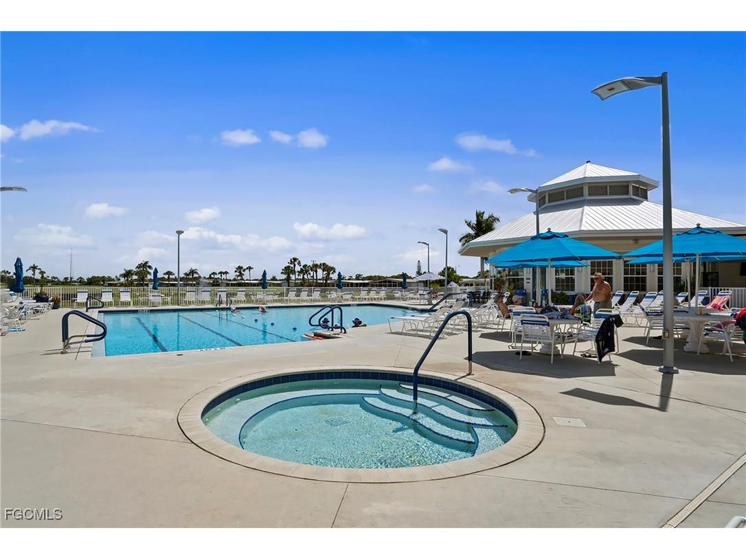 77 Snead Drive North Fort Myers FL 33903 2025006954 image30