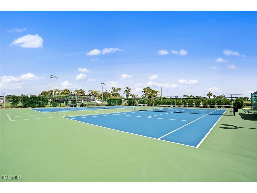 77 Snead Drive North Fort Myers FL 33903 2025006954 image38