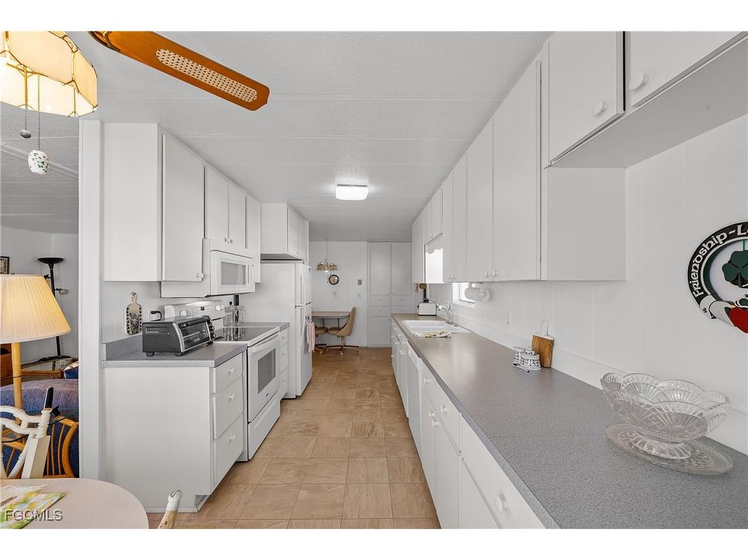 77 Snead Drive North Fort Myers FL 33903 2025006954 image7