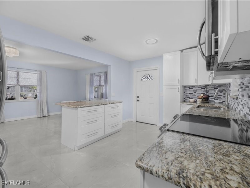77 Glenmont Drive W North Fort Myers FL 33917 226005638 image2
