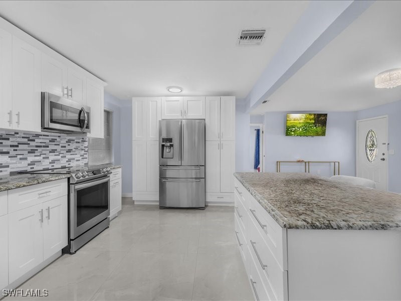 77 Glenmont Drive W North Fort Myers FL 33917 226005638 image3