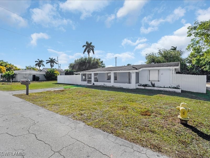 77 Glenmont Drive W North Fort Myers FL 33917 226005638 image31