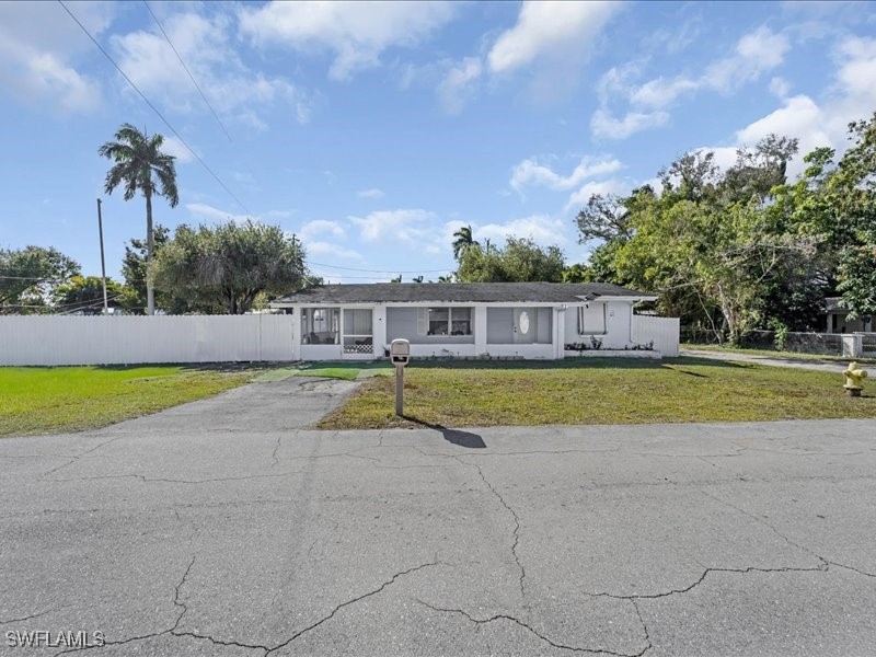 77 Glenmont Drive W North Fort Myers FL 33917 226005638 image5