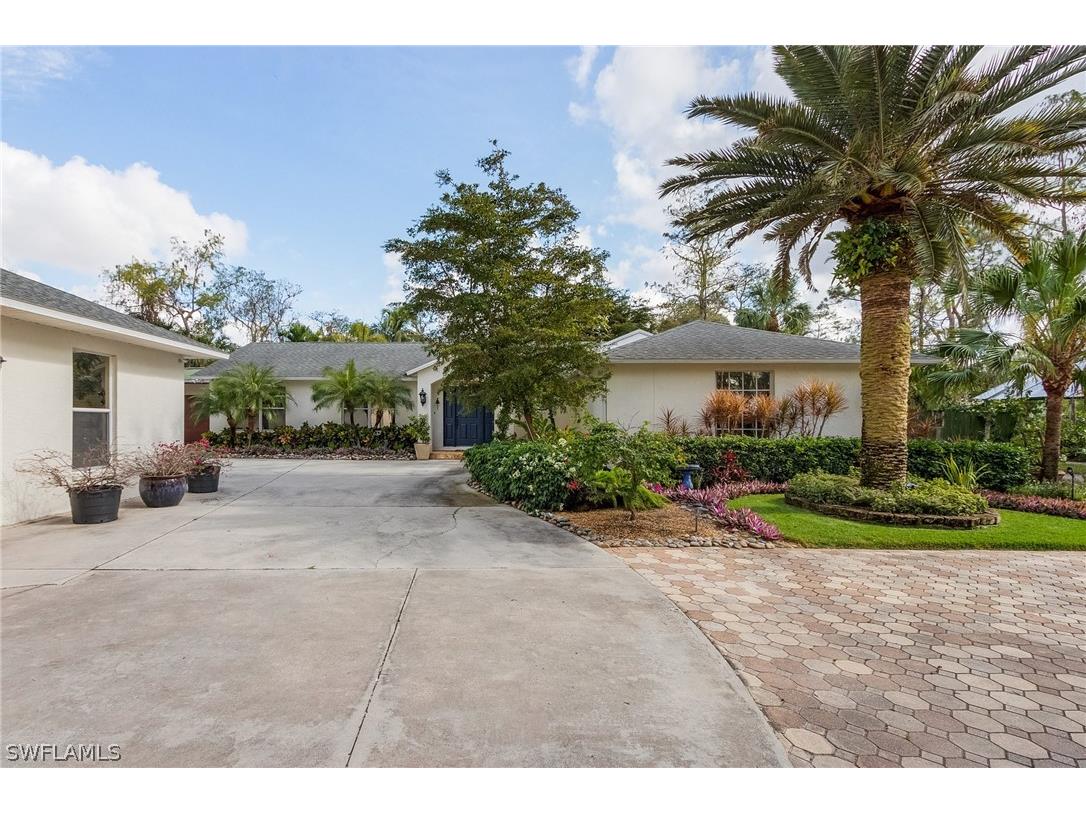 770 Logan Boulevard N Naples FL 34119 223000298 image1