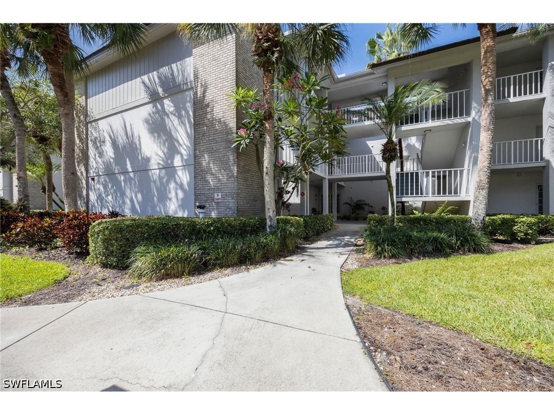 770 Waterford Drive #302 Naples FL 34113 226014413 image2