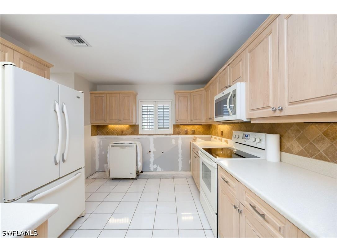 770 Waterford Drive #302 Naples FL 34113 226014413 image7