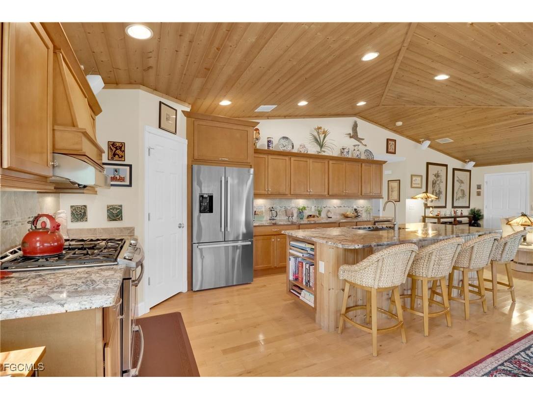 7704 Myrsine Circle #10 Bokeelia FL 33922 2025022580 image10