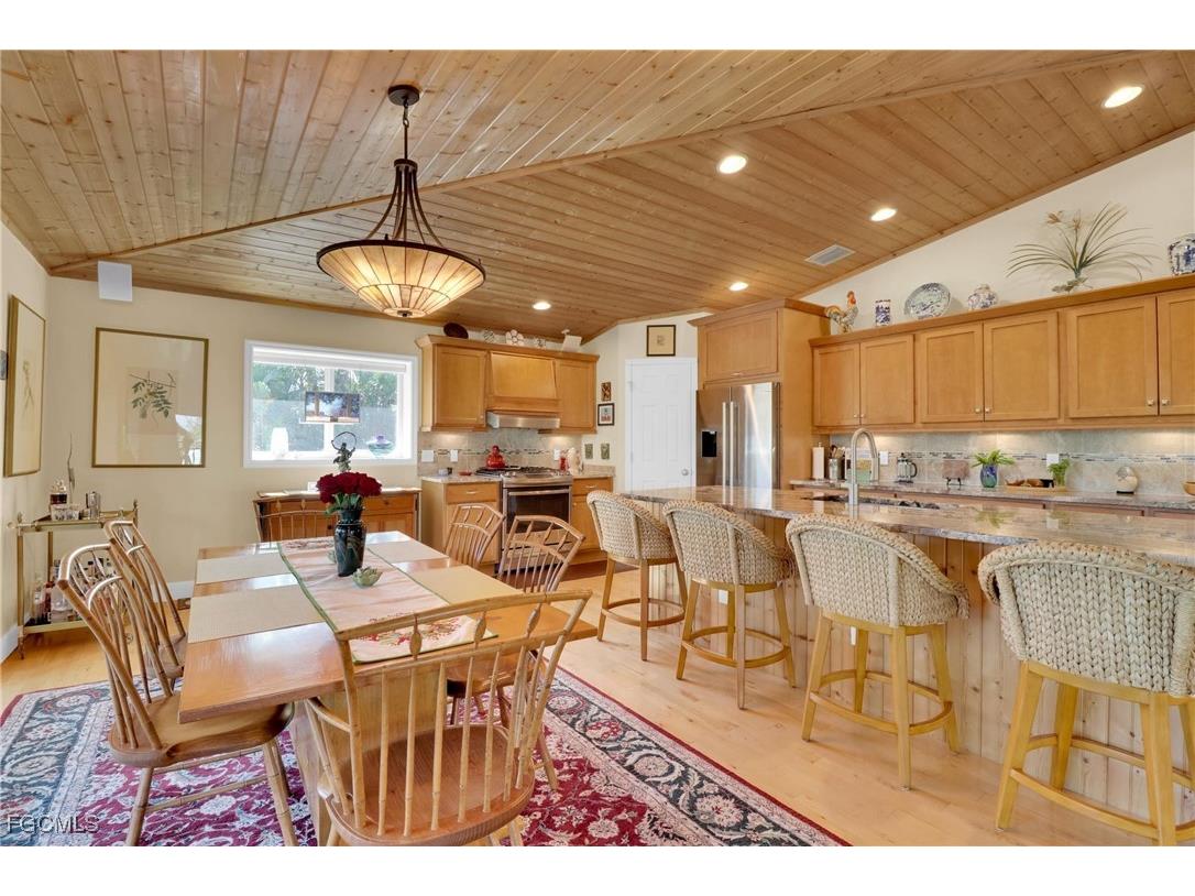 7704 Myrsine Circle #10 Bokeelia FL 33922 2025022580 image9