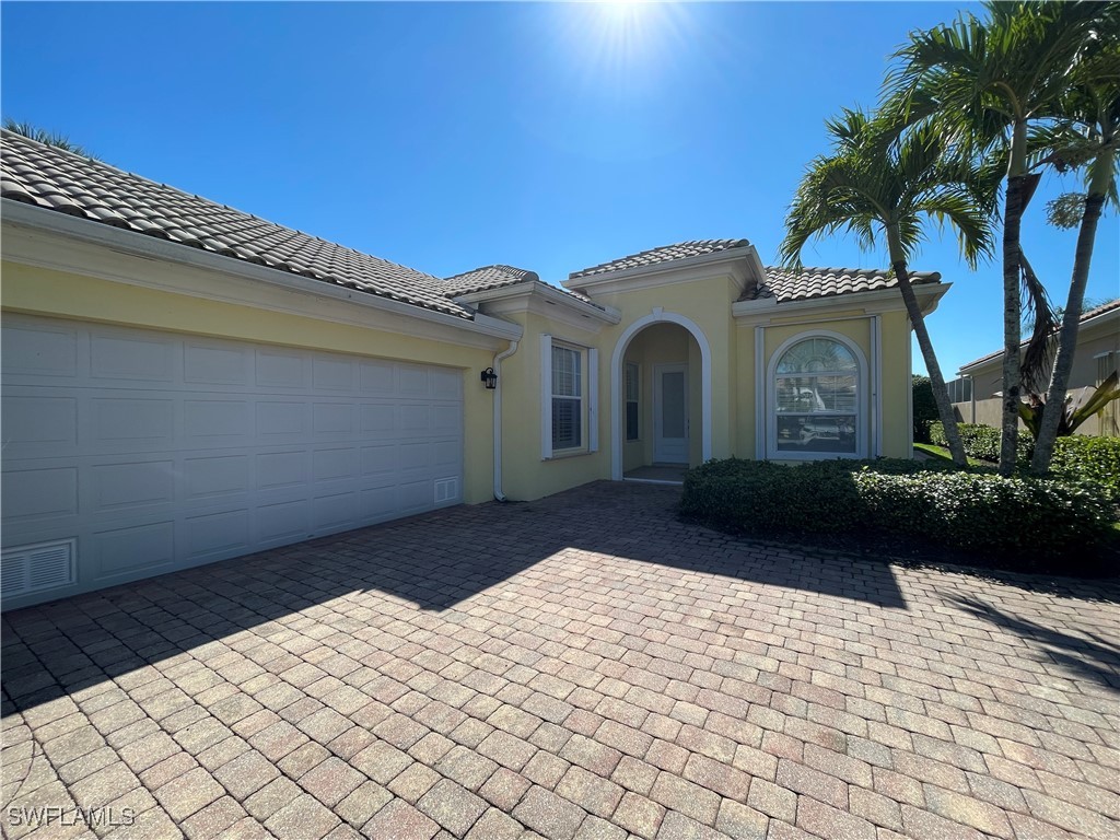 7710 Tommasi Court Naples FL 34114 225077927 image1
