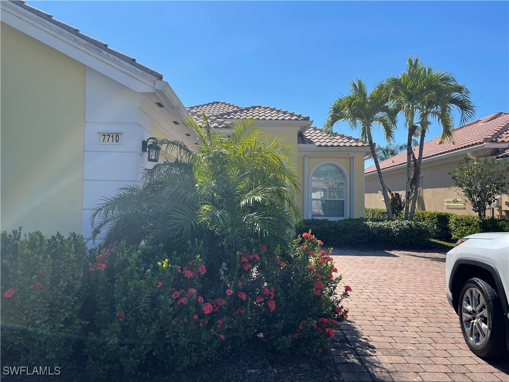 7710 Tommasi Court Naples FL 34114 225077927 image2